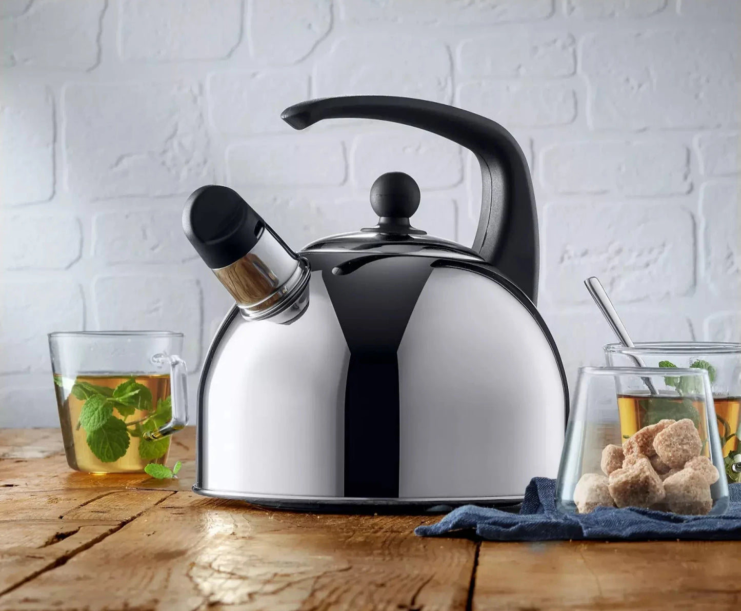 Tējkanna ar svilpi WMF Whistling kettle 2L