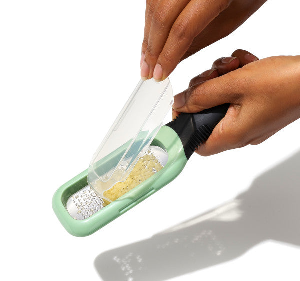 Rīve OXO Etched Ginger & Garlic Grater